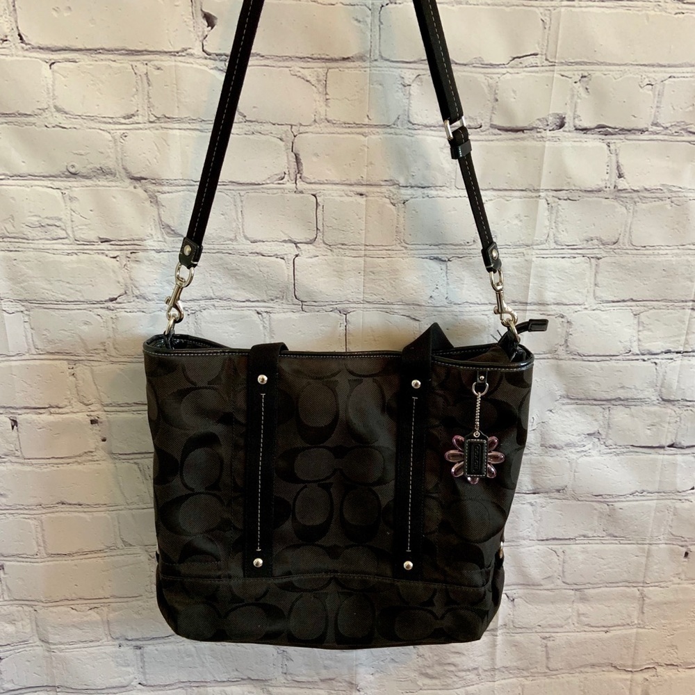 COACH Signature purse